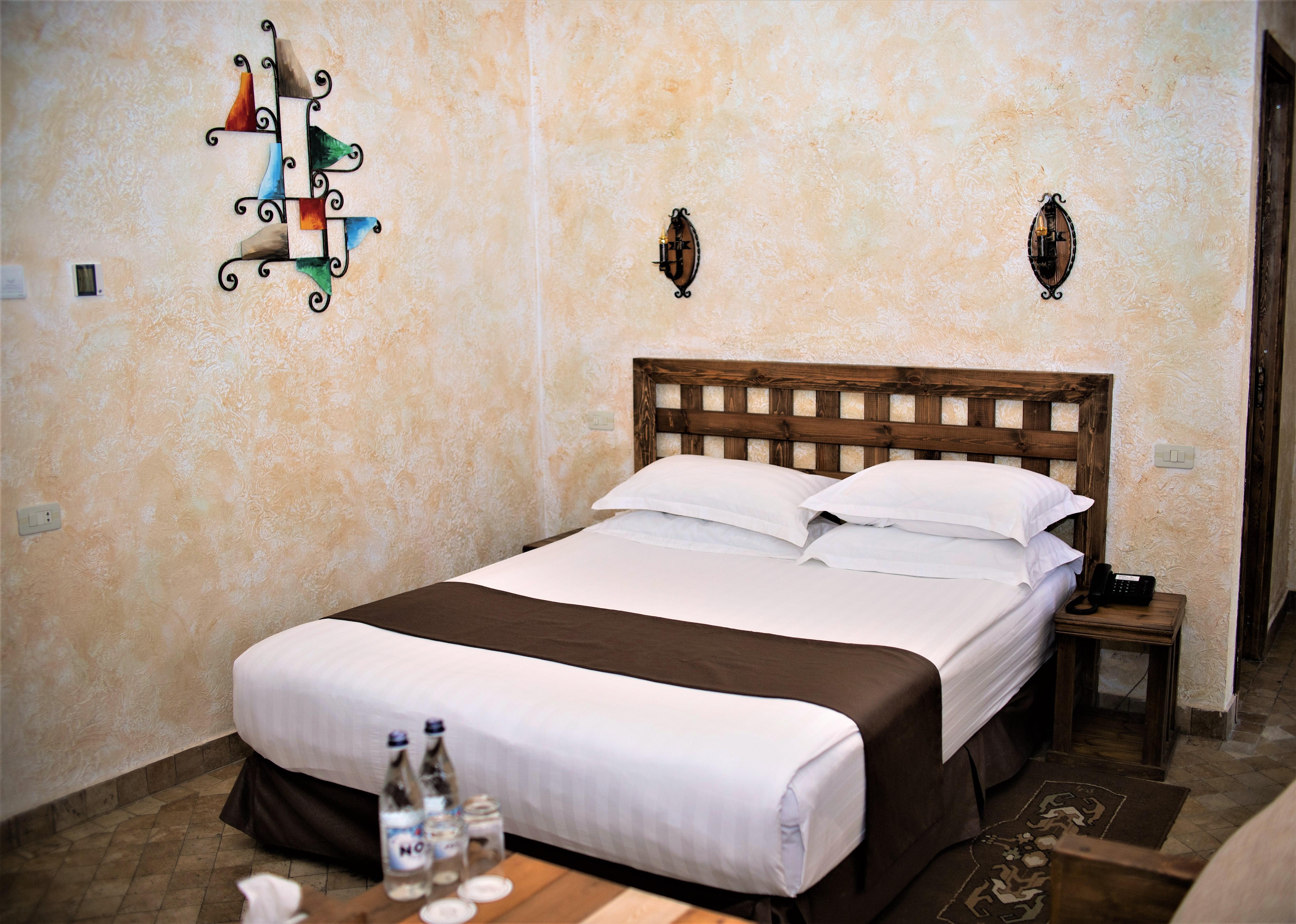 Caucasus Hotel Kasagh Esterno foto A bedroom