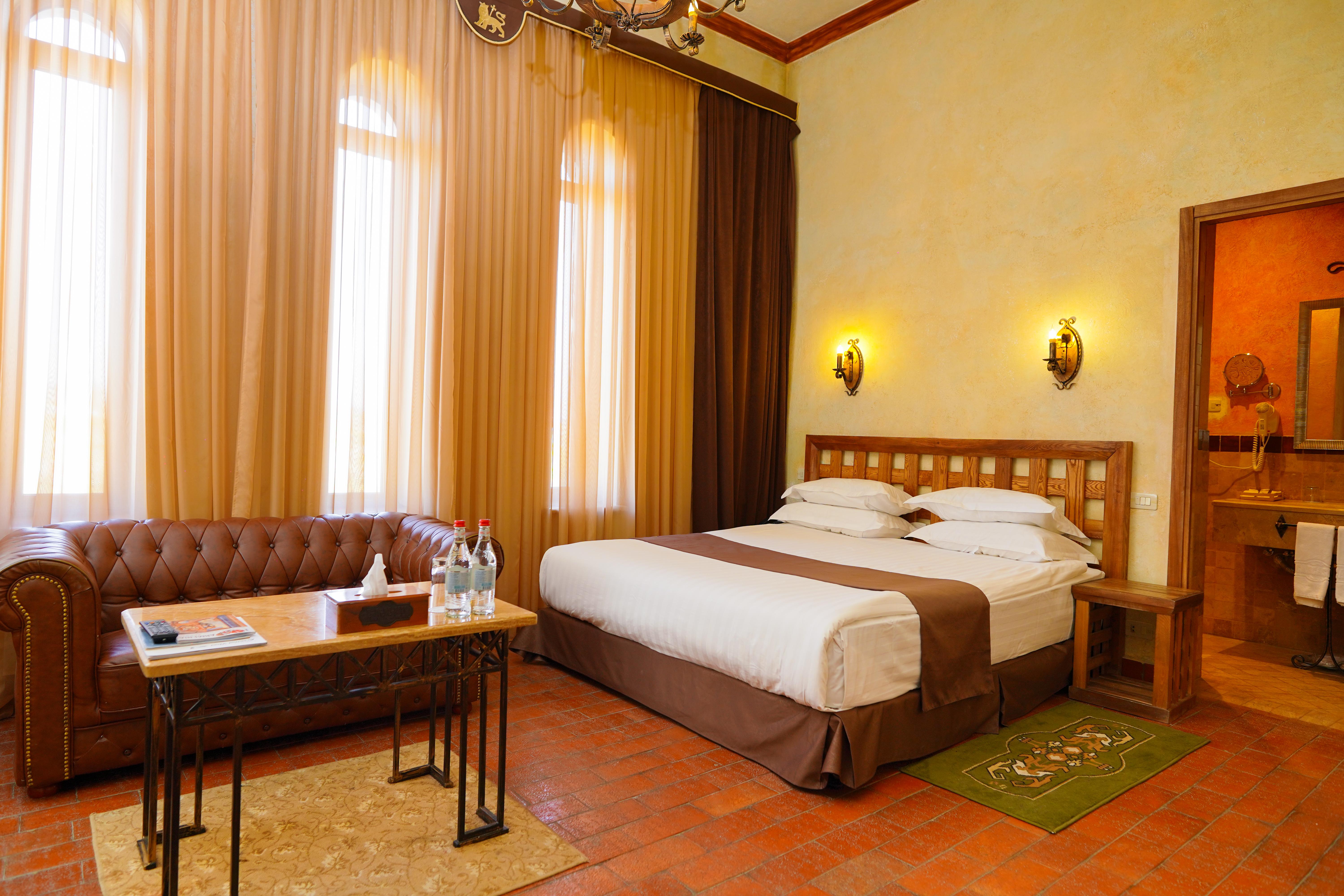 Caucasus Hotel Kasagh Esterno foto A room at the hotel